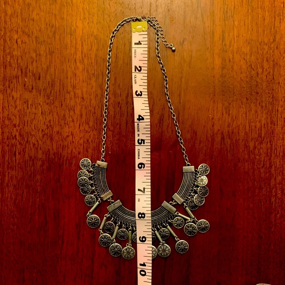 Silver statement necklace - Picture 3 of 3